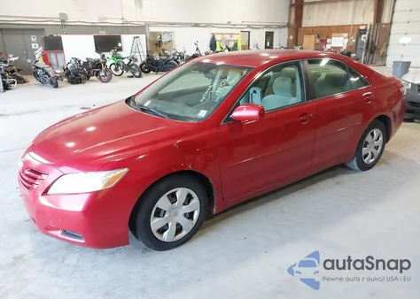 2007 Toyota Camry Le z USA, uszkodzony, nr VIN 4T1BE46K17U137098